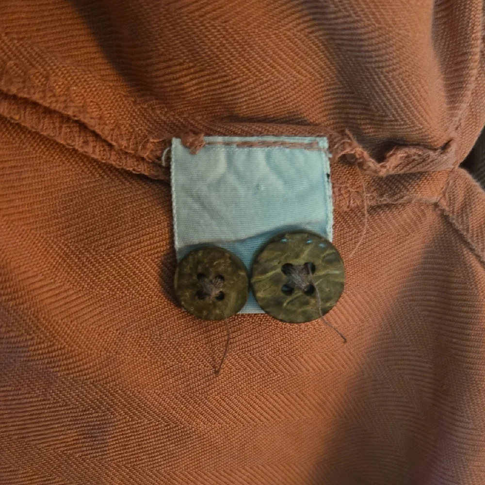 Tommy Bahama Men's Silk Shirt in Coral - Picture 6 of 7